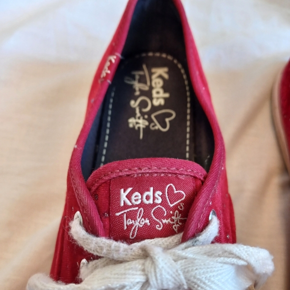 Taylor Swift Keds - Picture 5 of 7